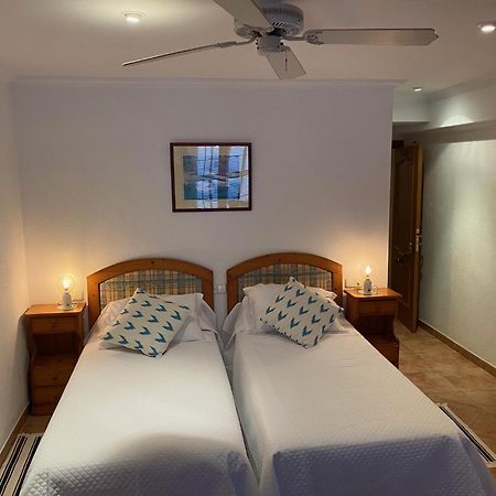 Hostal Restaurante Cala กาลาฟีเกรา ภายนอก รูปภาพ