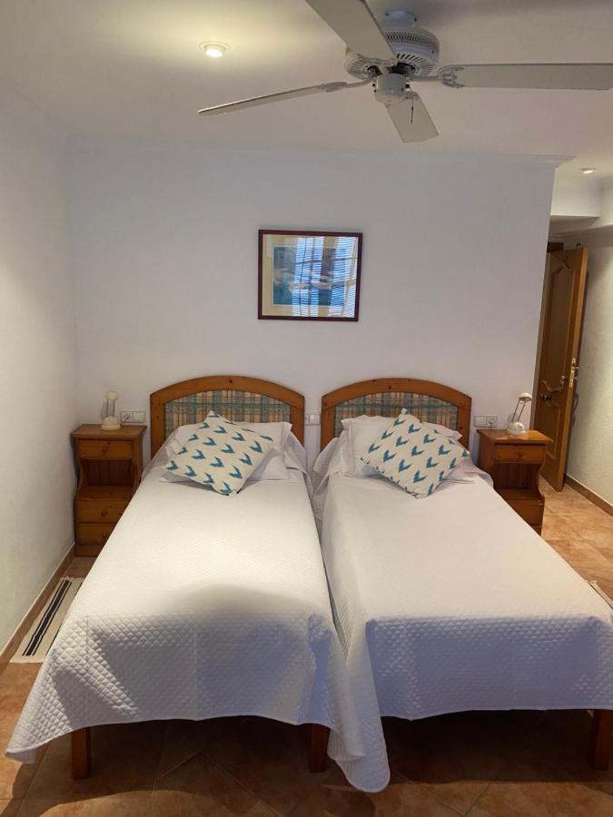 Hostal Restaurante Cala กาลาฟีเกรา ภายนอก รูปภาพ